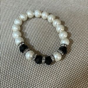 Vintage Pearl and Black Beaded Bracelet